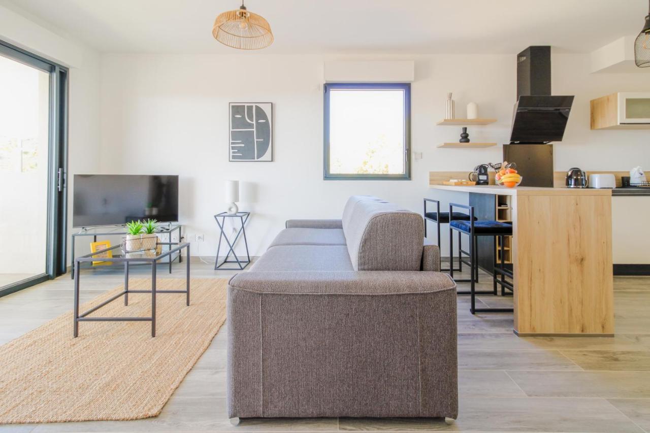 Select' - T2 A Saint-Clair Avec Terrasse, Piscine Et Parking ! - 180Sud-A12 Διαμέρισμα Le Lavandou Εξωτερικό φωτογραφία